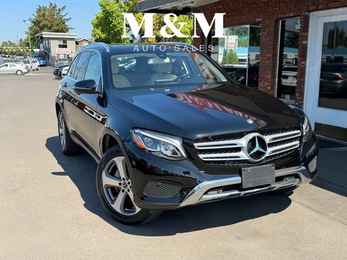 Used 2017 Mercedes-Benz GLC 300 4MATIC image 1