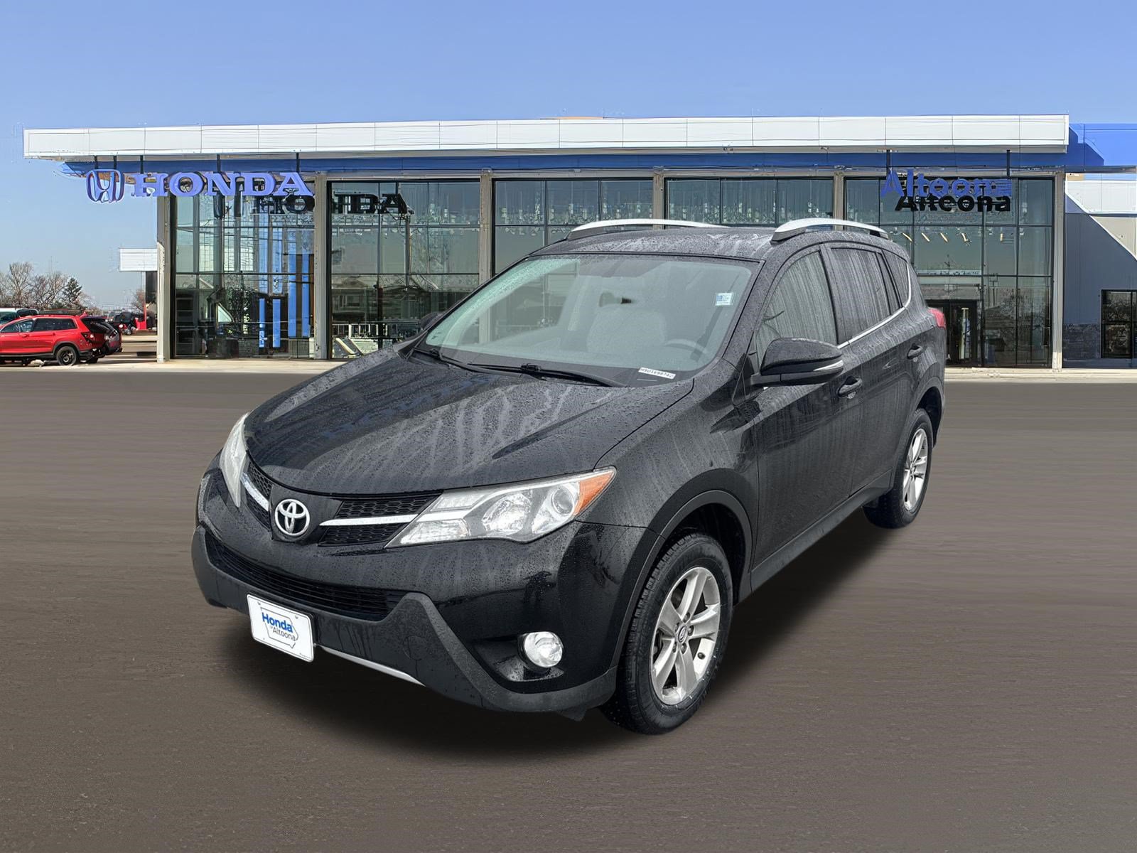 Used 2015 Toyota RAV4 XLE FWD image 1