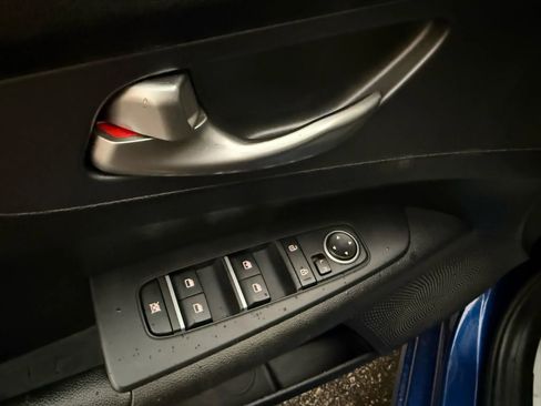 Used 2020 Kia Forte LXS image 12