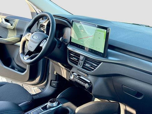 New 2026 Ford Escape SE w/ Class II Trailer Tow Package image 5