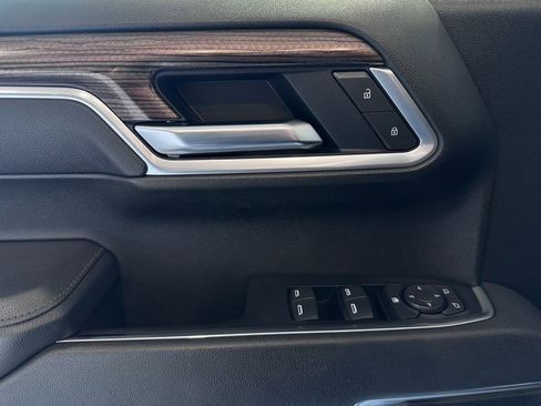 Certified 2025 Chevrolet Silverado 1500 RST AWD/4WD image 24