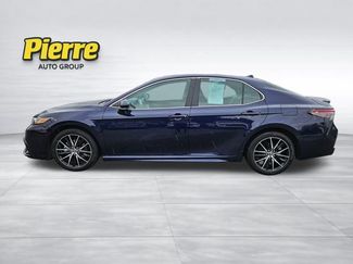 Used 2022 Toyota Camry SE FWD video 2