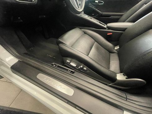 Used 2017 Porsche 718 Boxster image 12