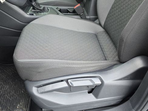 Used 2020 Volkswagen Tiguan S image 29