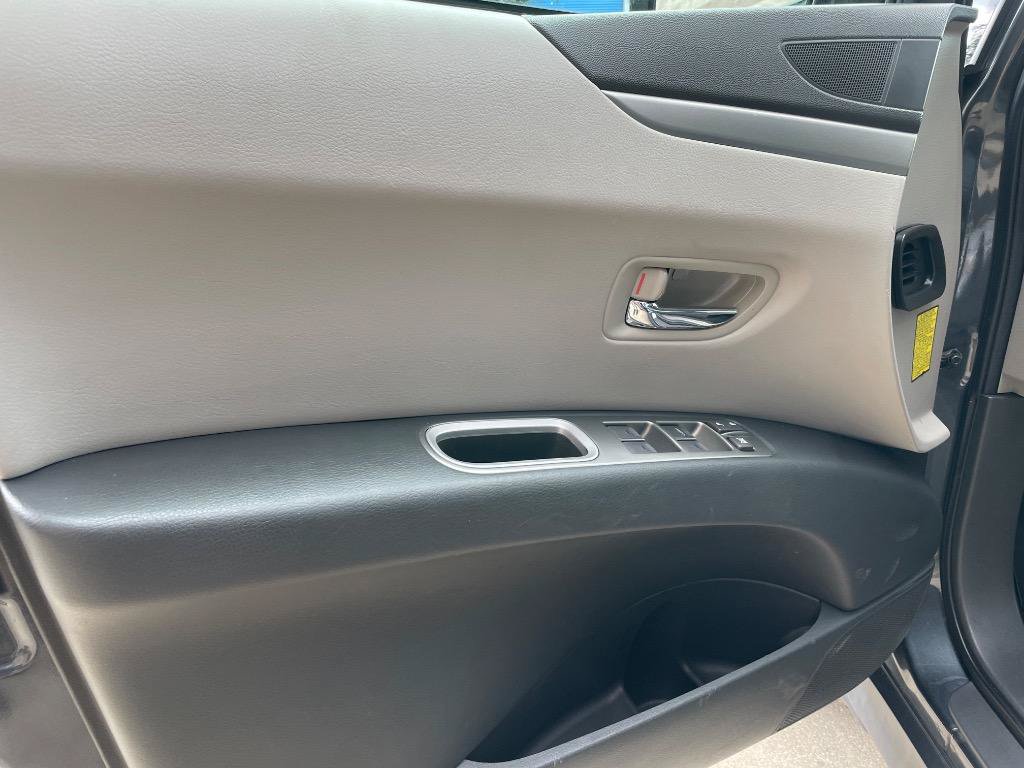 Used 2009 Subaru Tribeca Limited AWD/4WD image 2