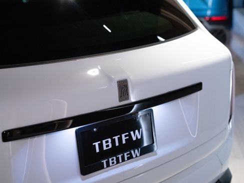 Used 2023 Rolls-Royce Cullinan AWD/4WD image 20