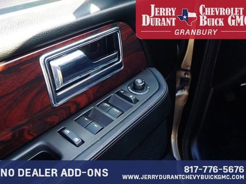 Used 2016 Lincoln Navigator Reserve AWD/4WD image 17