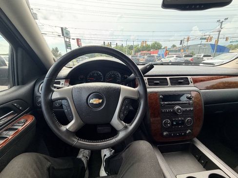 Used 2013 Chevrolet Tahoe LT AWD/4WD image 3