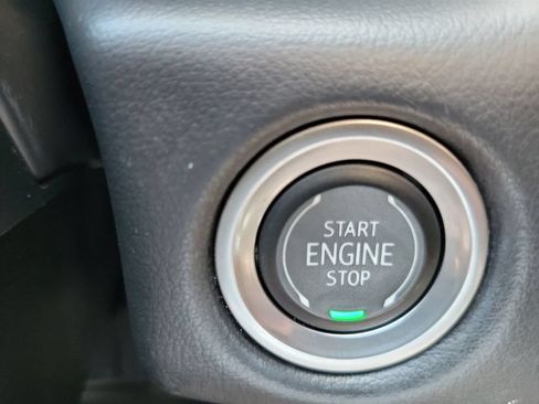 Used 2022 Chevrolet Tahoe RST w/ Luxury Package RWD image 16
