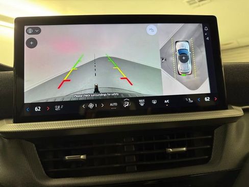 Used 2025 Ford Explorer ST-Line w/ Premium Package image 23