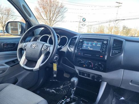 Used 2015 Toyota Tacoma PreRunner image 13