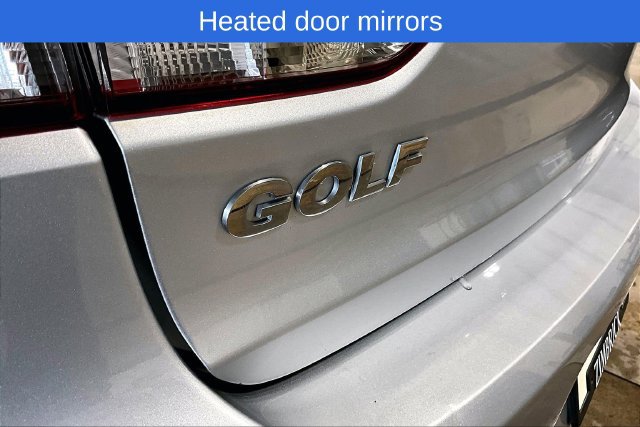 Used 2011 Volkswagen Golf 4-Door FWD image 22