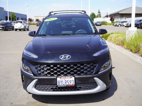 Used 2022 Hyundai Kona SEL FWD image 6