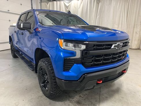 Used 2022 Chevrolet Silverado 1500 LT Trail Boss w/ Convenience Package II AWD/4WD image 14