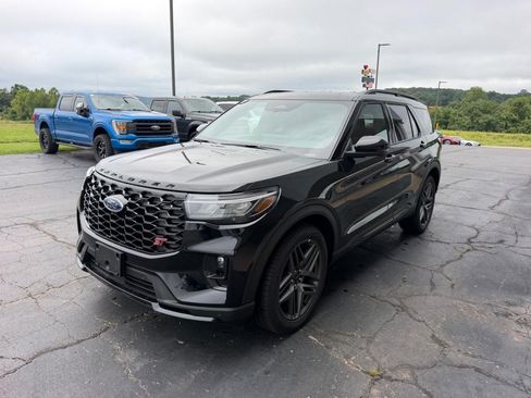 New 2026 Ford Explorer ST w/ Sun And Sound Package AWD/4WD image 8
