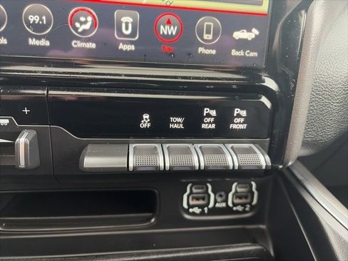 Used 2021 RAM 1500 Laramie image 25