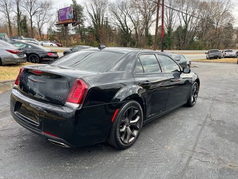 Used 2021 Chrysler 300 S RWD image 5