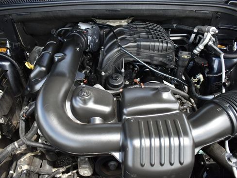Used 2013 Jeep Grand Cherokee Altitude RWD image 47