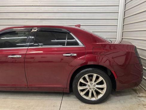Used 2017 Chrysler 300 C w/ Light Group AWD/4WD image 5