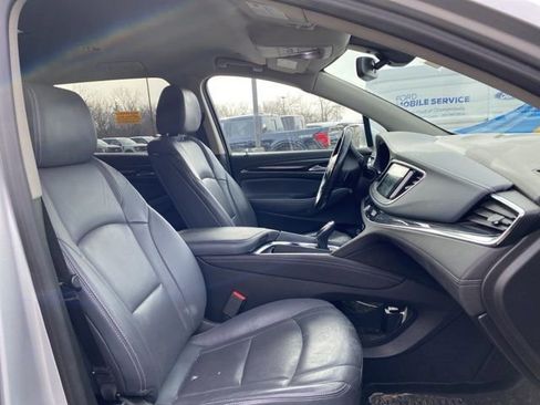 Used 2018 Buick Enclave Premium image 8