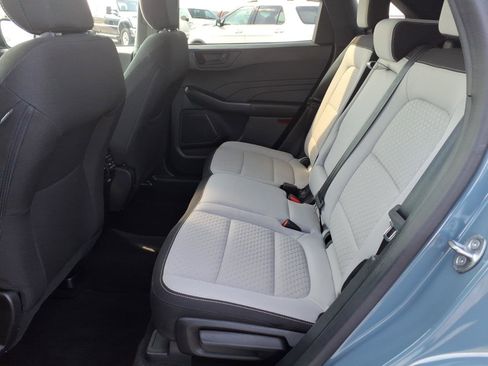 Used 2023 Ford Escape Active w/ Tech Pack #1 FWD image 9
