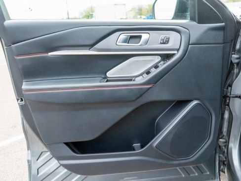 Used 2025 Ford Explorer ST AWD/4WD image 19