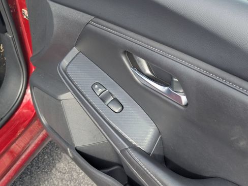 Used 2024 Nissan Sentra SV FWD image 33