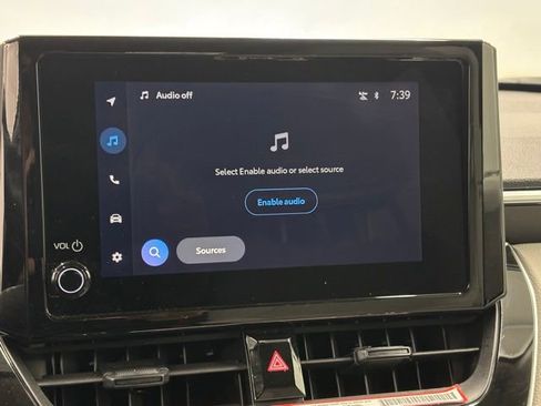 Used 2023 Toyota Corolla Cross LE image 23