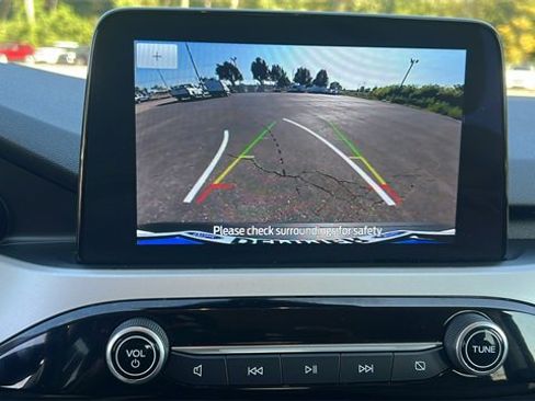 Certified 2022 Ford Escape SE w/ Cold Weather Package image 24