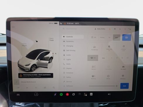 Used 2023 Tesla Model Y Long Range AWD/4WD image 24