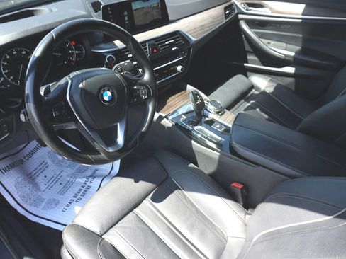 Used 2017 BMW 540i RWD image 23