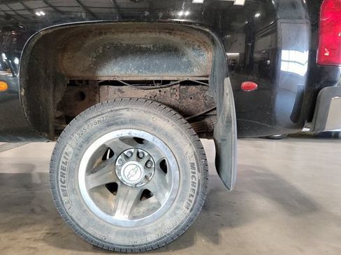 Used 2009 Chevrolet Silverado 3500 LTZ w/ LTZ Plus Package AWD/4WD image 14