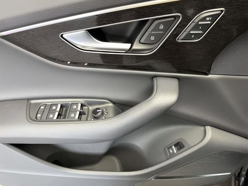 New 2026 Audi Q7 2.0T Premium image 13