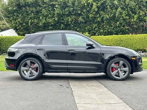 New 2026 Porsche Macan S AWD/4WD image 9