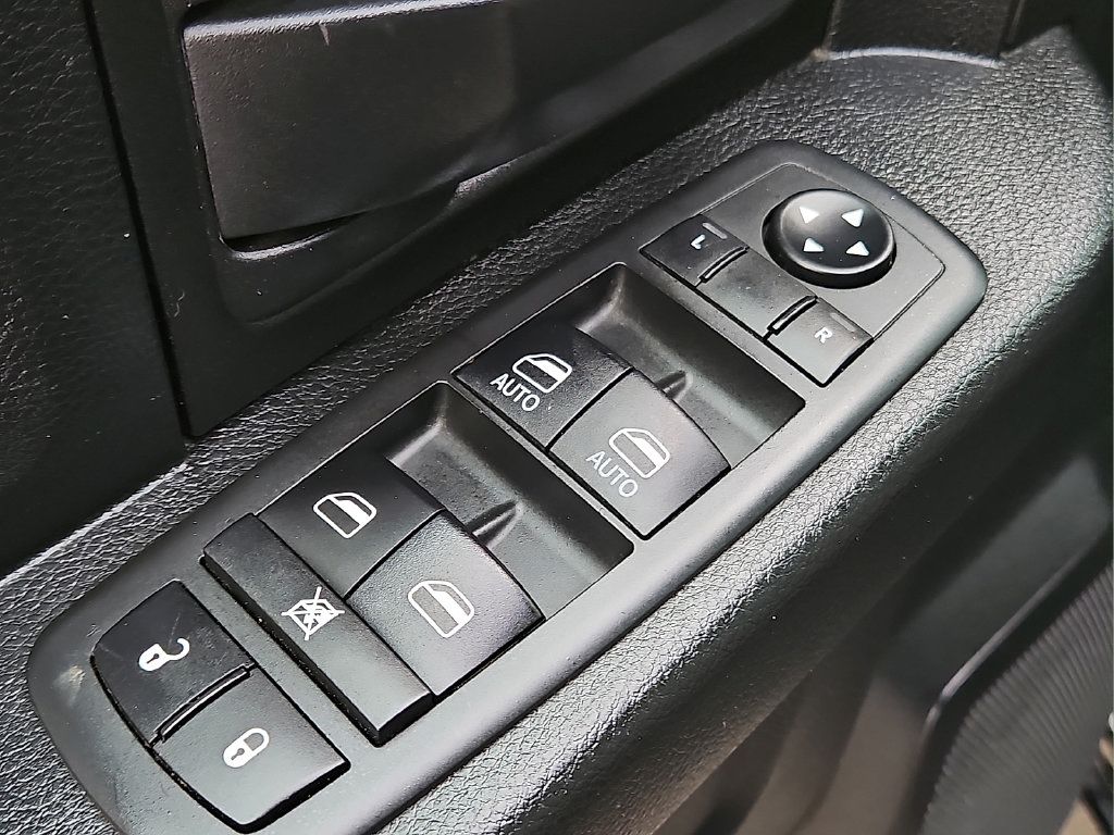Used 2019 RAM 1500 Tradesman w/ Chrome Appearance Group RWD image 16