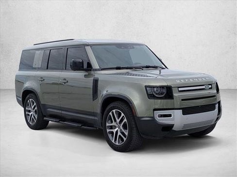 Used 2024 Land Rover Defender 130 S image 3