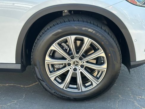 Used 2024 Mercedes-Benz GLC 300 image 13