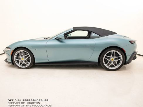Used 2025 Ferrari Roma Spider RWD image 29