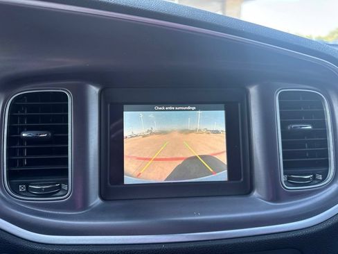 Used 2020 Dodge Charger SXT RWD image 8