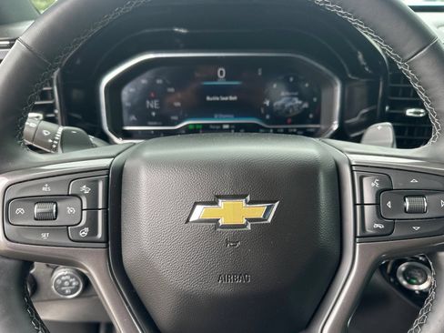 Used 2025 Chevrolet Silverado 1500 High Country AWD/4WD image 23