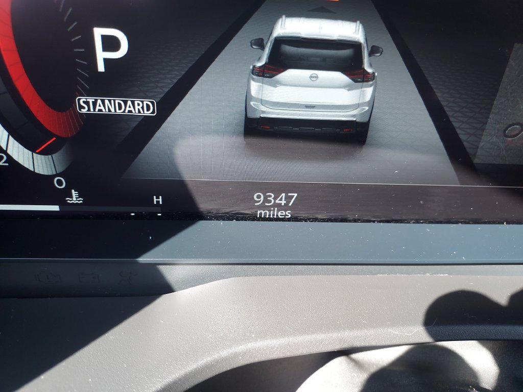 Certified 2025 Nissan Rogue SL FWD image 19