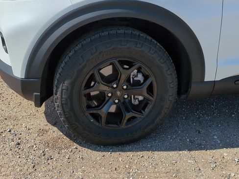 Used 2023 Ford Explorer Timberline w/ Timberline Technology Package AWD/4WD image 10