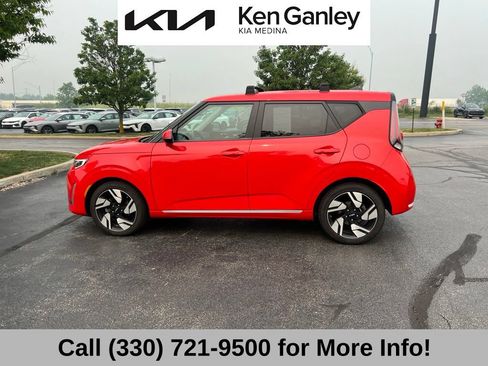Certified 2023 Kia Soul GT-Line w/ GT-Line Technology Package FWD image 9