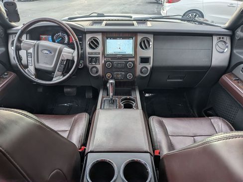 Used 2017 Ford Expedition Platinum image 29