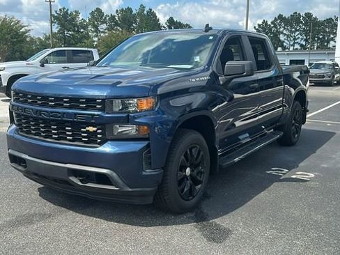 Used 2021 Chevrolet Silverado 1500 Custom image 3