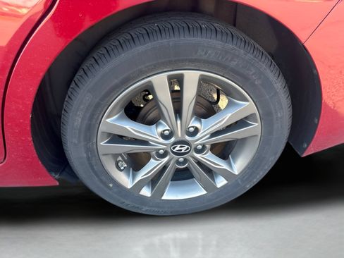 Used 2017 Hyundai Elantra SE FWD image 16