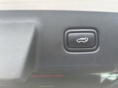 Used 2024 Hyundai Palisade SEL FWD image 19