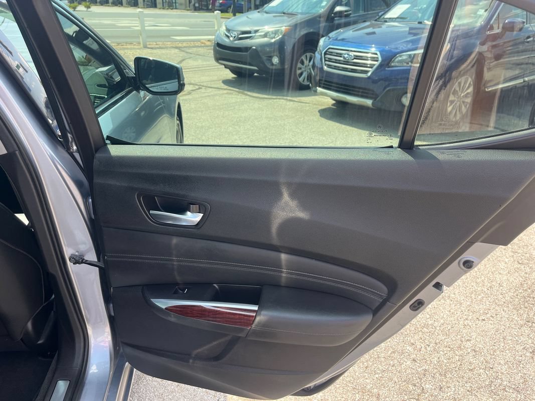 Used 2016 Acura TLX FWD image 13