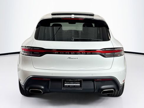 Used 2025 Porsche Macan image 10