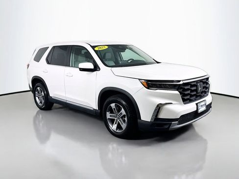 Used 2025 Honda Pilot EX-L image 1